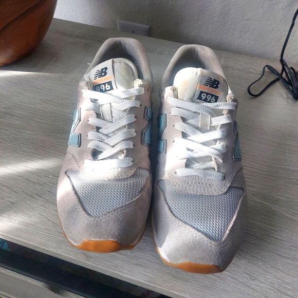 New Balance 996 Gray Sneakers Size: 7.5 - Picture 1 of 7